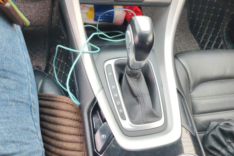 Used Ford Mondeo 2013 1.5L GTDi180 Fashion Edition Gear Lever