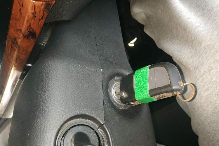 Used Kuayue Kuayue Zhe D5 2021 1.6L Standard Edition Double-Cab Flatbed with Dual Rear Wheels 3050mm Cargo Bed DAM16KL
