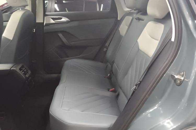 Used Volkswagen Tharu 2023 300TSI Two-Wheel-Drive Moon Luxury Edition