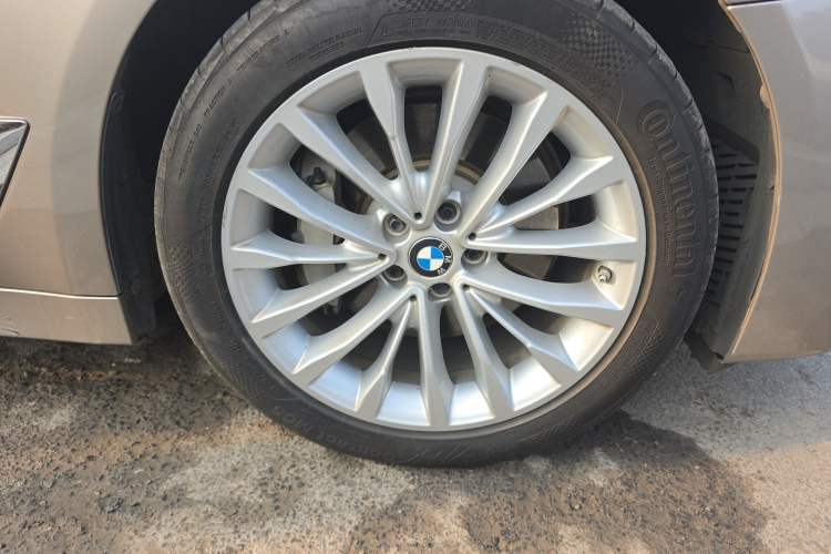 Used BMW 5 Series New Energy 2020 Mileage Upgrade Version 530Le Luxury Package
