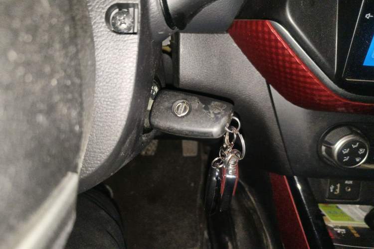 Used Nissan Lannia 2016 1.6L Manual Cool Edition
