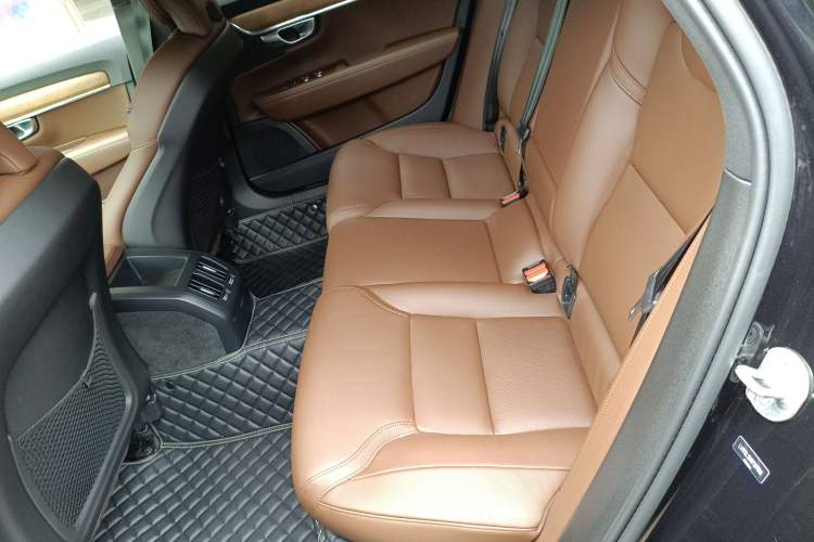 Used Volvo S90 2024 B5 Zhiyi Luxury Edition
