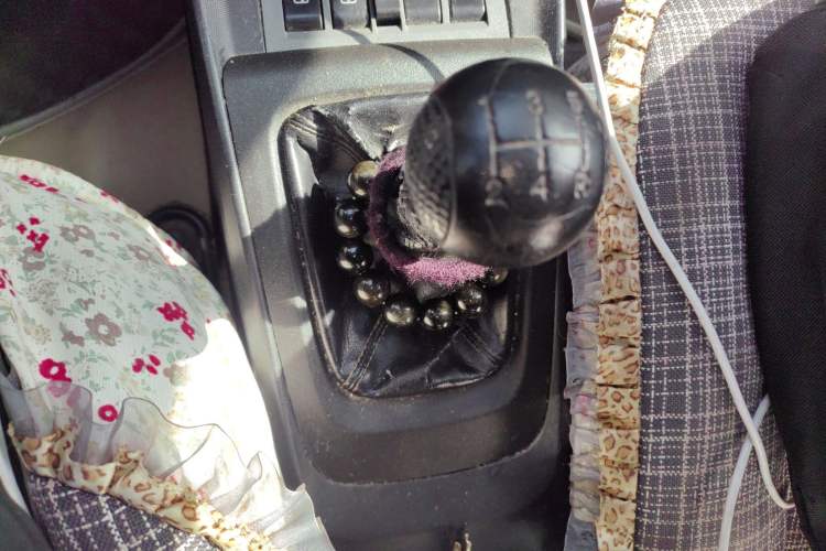 Used Chevrolet Sail 2013 Sedan 1.2L Manual Fashionable Happiness Edition
