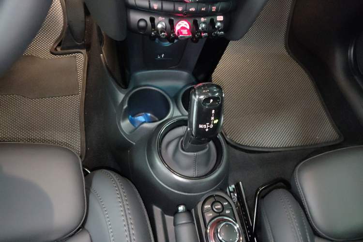 Used MINI MINI 2022 2.0T COOPER S Artist