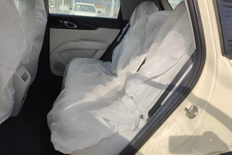 Used Geely Galaxy Geome 2025 410 km Free Version
