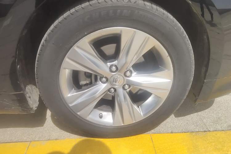 Used Toyota Crown 2015 2.5L Fashion Limited Edition
