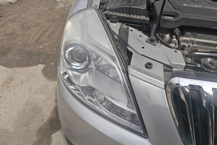 Used Buick Excelle 2015 1.5L Manual Classic Trim Right Front Headlight