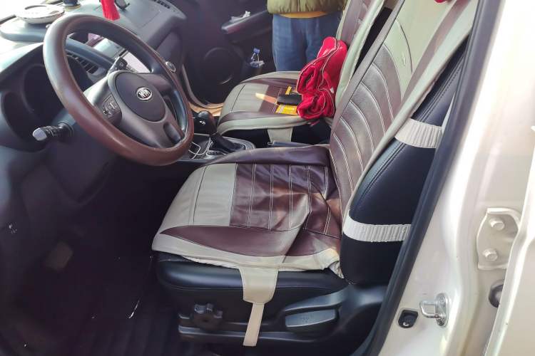 Used Kia Soul 2013 1.6L AT GL Left Front Seat