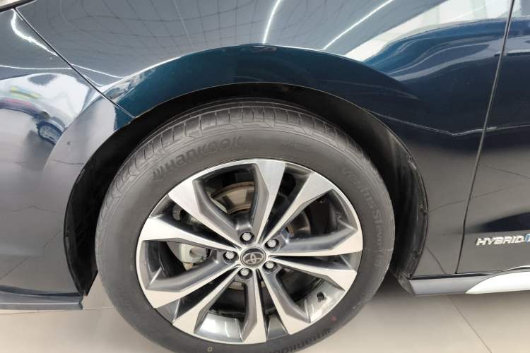 Used Toyota Granvia 2023 2.5L Hybrid Flagship VIP Edition Exterior 4