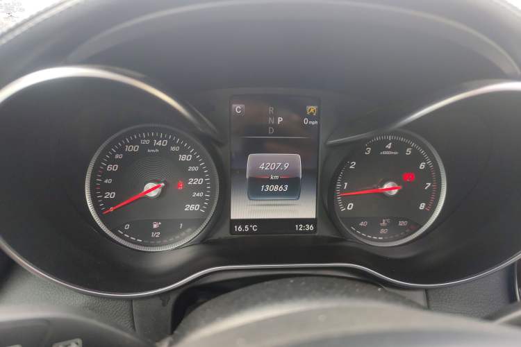 Used Mercedes-Benz GLC 2017 GLC 300 4MATIC Sport Edition Instrument Cluster