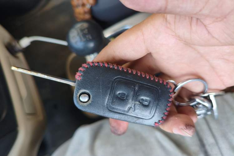 Used CHANGAN KAICHENG Ruixing M80 2019 1.5L Base Version 4-Seater Single-Steamed Air Conditioning China VI Standard Flat Roof with Lift-Up Rear Door DAM15KR Vehicle Key