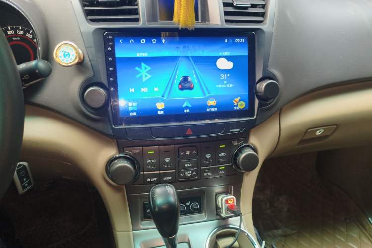 Used Toyota Highlander 2009 2.7L Two-Wheel Drive 7-Seater Luxury Edition Audio And AC Panel