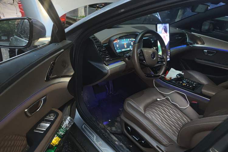 Used BYD Han 2023 EV Champion Edition 715KM Front-Drive Prestige Model
