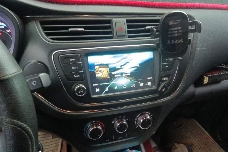 Used CHANGAN KAICHENG Ounuo S 2023 1.5L Deluxe Edition Dual-Steaming Air-Conditioned Passenger Van JL473QG 7 Seats Audio And AC Panel