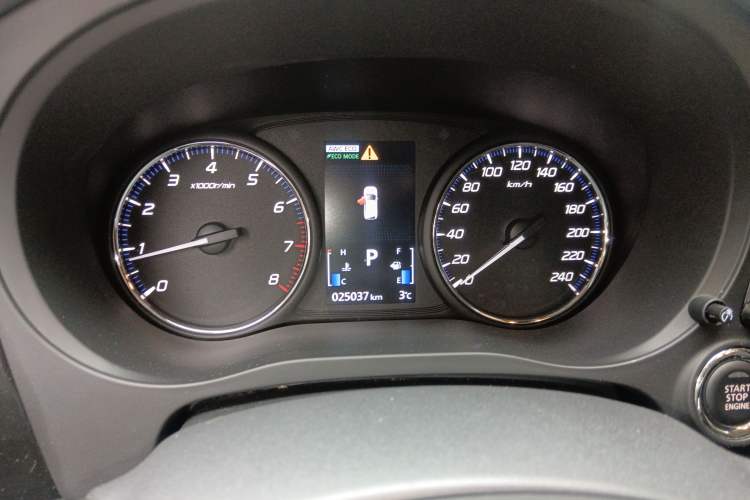 Used Mitsubishi Outlander 2018 2.4L 4x4 Prestige Edition 7 Seats Instrument Cluster