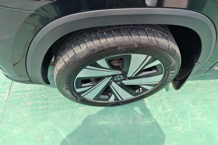 Used Volkswagen Teramont 2024 380TSI Four-Wheel Drive Prestige Luxury Edition Left Front Wheel Hub