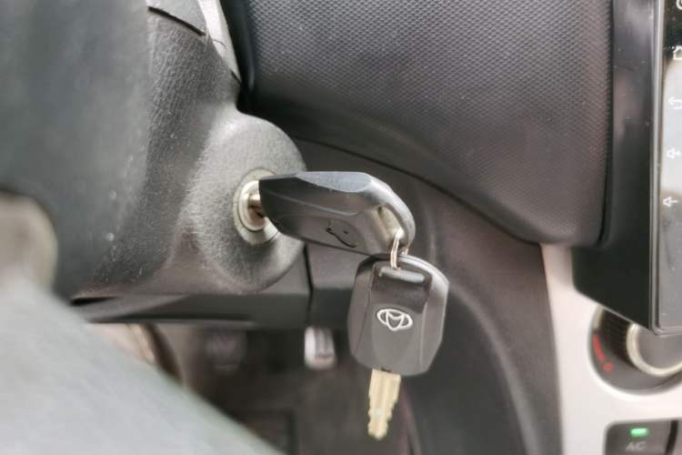 Used CHANGAN KAICHENG Ounuo S 2014 1.5L Elite Model