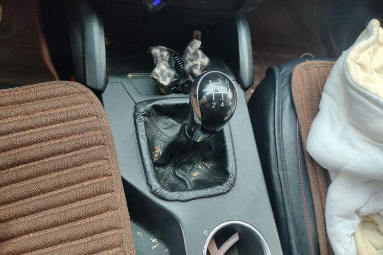 Used Geely Auto GX7 2014 1.8L Manual Value Edition Gear Lever