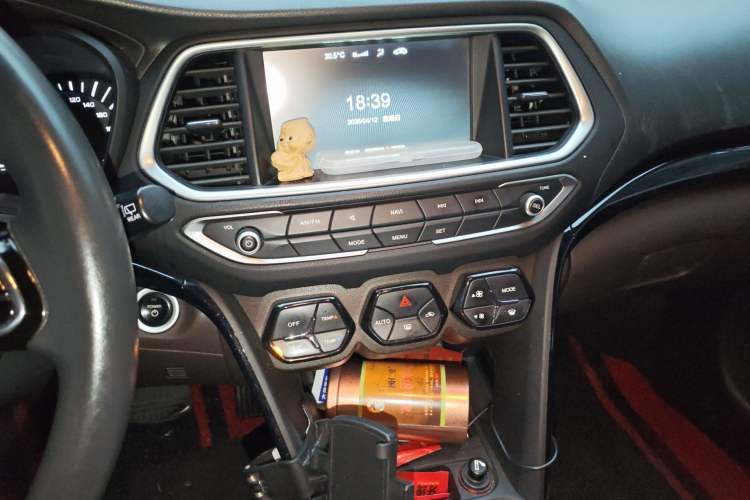 Used GAC Trumpchi GS4 New Energy 2019 1.5L PHEV Smart Enjoyment Version Audio And AC Panel