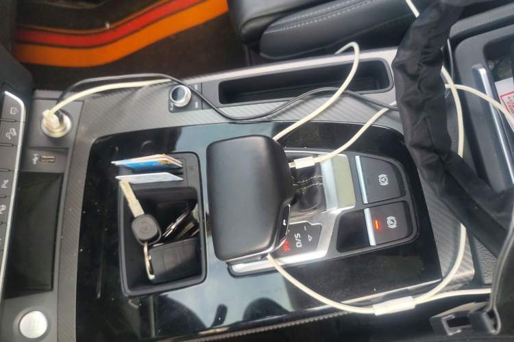 Used Audi Q5L 2022 45T Luxury Dynamic Model Gear Lever