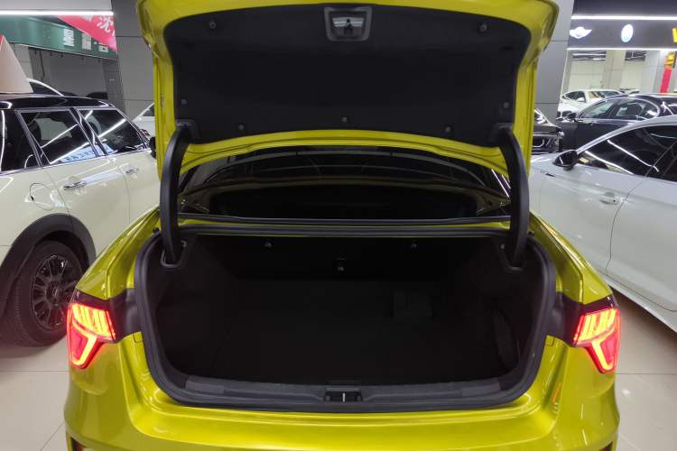 Used Lynk & Co 03 2021 03+ 2.0TD Automatic Wind-Chasing Edition
