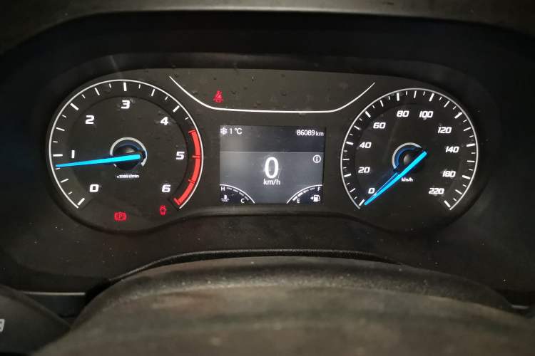 Used JMC Fushun 2022 2.0T Manual Multi-Function Passenger Vehicle Mid-Range High Roof 6-7 Seats
