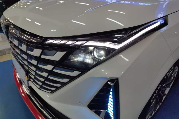 Used Changan UNI-Z 2025 1.5T Premium Edition