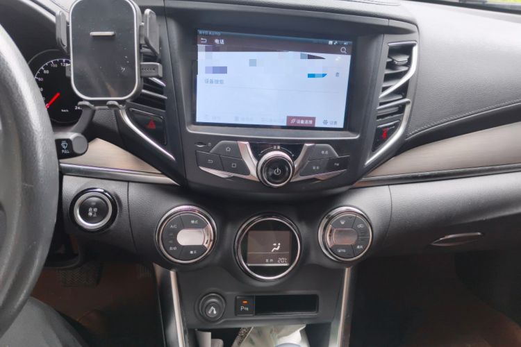 Used BYD Song 2016 2.0TID Automatic Prestige Edition Audio And AC Panel