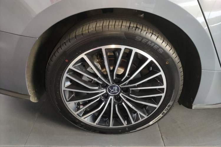 Used BYD Han 2020 EV Long-Range Luxury Model Exterior 4