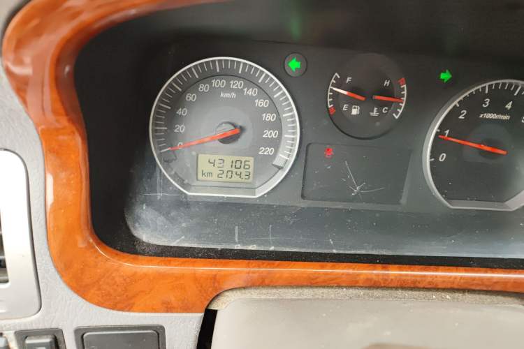 Used Foton MP-X E 2014 2.4L Wealth Express Comfort Version Basic Edition with 4G64
