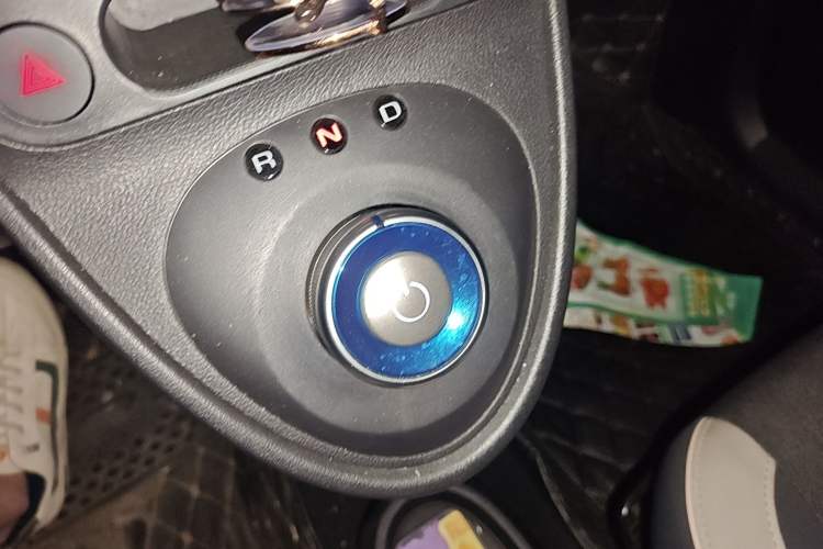 Used ORA Black Cat 2022 405 km Long-Range Version Ternary Lithium Gear Lever