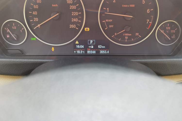 Used BMW 3 Series 2014 320Li Fashion Model
