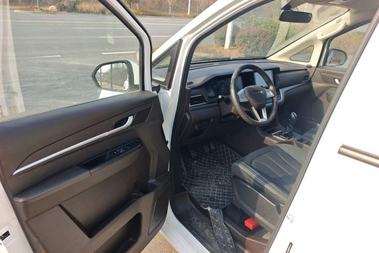 Used BAW Ruisheng Ace M7 2023 1.6L Standard Wheelbase Wealth Creation Version 7 Seats