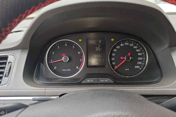 Used Volkswagen Gran Lavida 2014 1.4TSI Automatic 30th Anniversary Edition