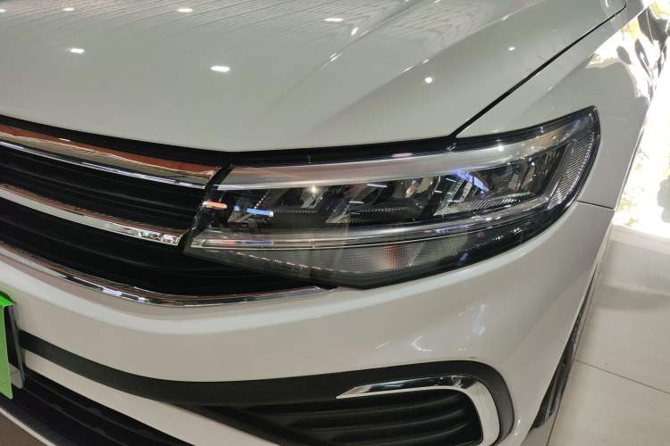 Used Volkswagen Bora 2023 200TSI DSG Comfort Edition Left Front Headlight