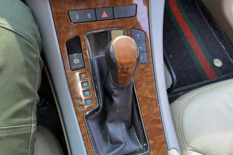 Used Buick LaCrosse 2009 2.4L Luxury Edition Gear Lever