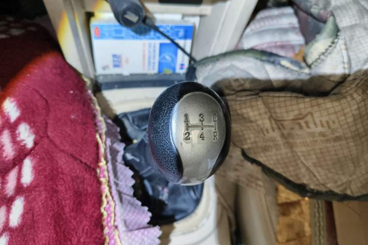 Used Chery Fengyun 2 2015 1.5L Manual New Edition Gear Lever