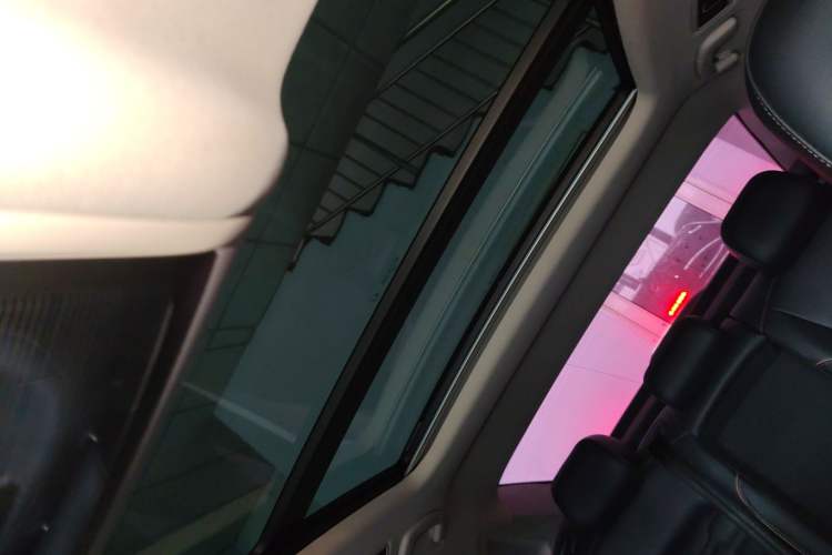 Used Volkswagen Passat 2020 330TSI Elite Edition China VI Headliner