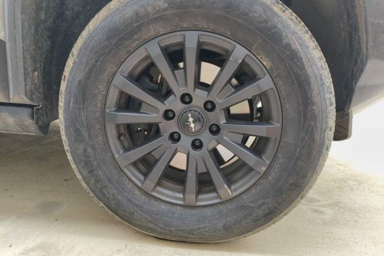 Used Formula Leopard 5 2023 Navigator Edition
