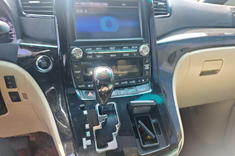 Used Toyota Alphard 2012 3.5L Luxury Edition
