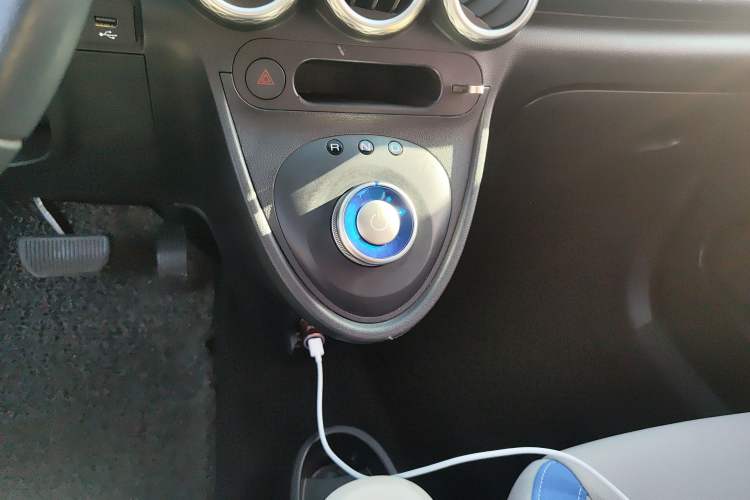 Used ORA Black Cat 2019 351 km Fun Edition Gear Lever