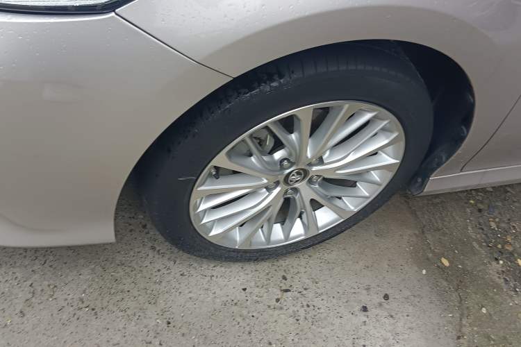 Used Toyota Camry 2018 2.5G Luxury Edition Left Front Wheel Hub