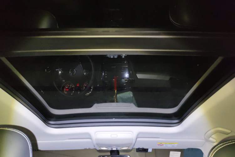 Used Volkswagen Tiguan L 2021 330TSI Automatic Two-Wheel Drive Smart Edition