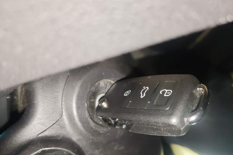 Used Ford Escort 2015 1.5L Automatic Comfort Edition Vehicle Key