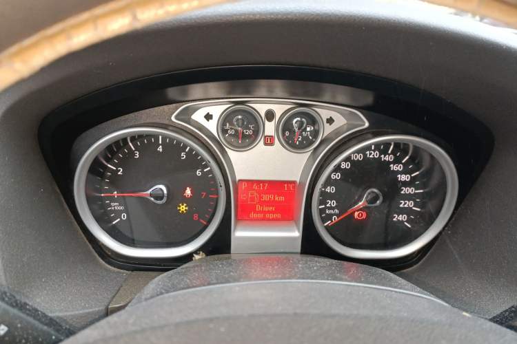 Used Ford Focus 2011 Sedan 1.8L Automatic Fashion Edition
