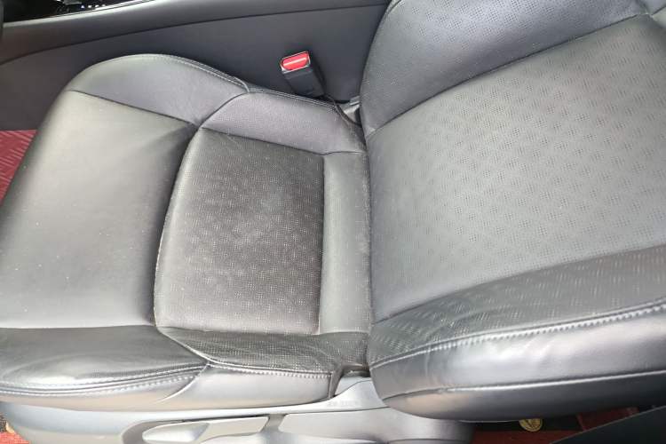 Used Toyota IZOA 2018 2.0L Yichi Version China VI Standard