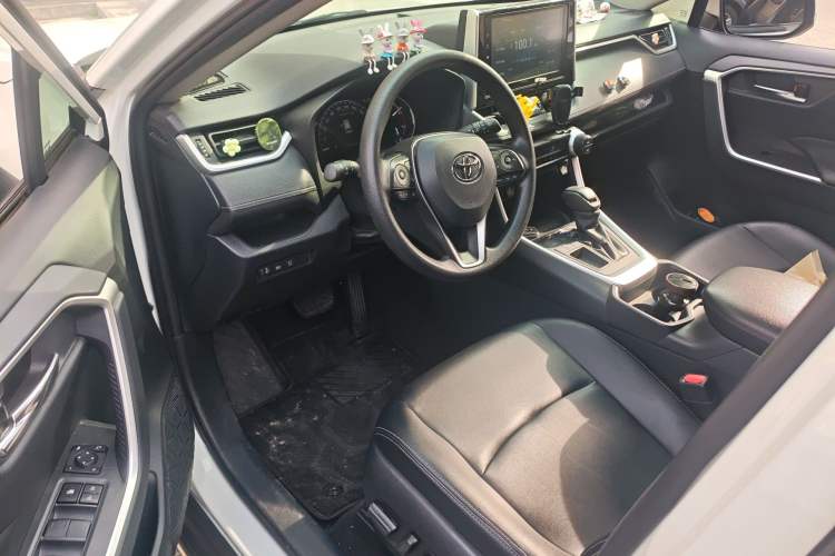 Used Toyota RAV4 2020 2.0L CVT Two-Wheel Drive Fashion Edition Driver Seat