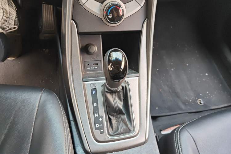 Used Hyundai Elantra (5th Generation / Langdong) 2012 1.6L Automatic Fashion Edition Gear Lever