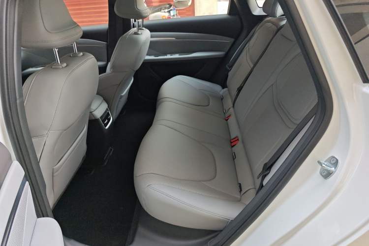 Used XPeng MONA M03 2025 600 with Ultra-Long Range Max Left Rear Seat