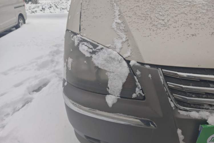 Used FORTHING Lingzhi 2013 M3 1.6L 7-Seater Luxury Model
